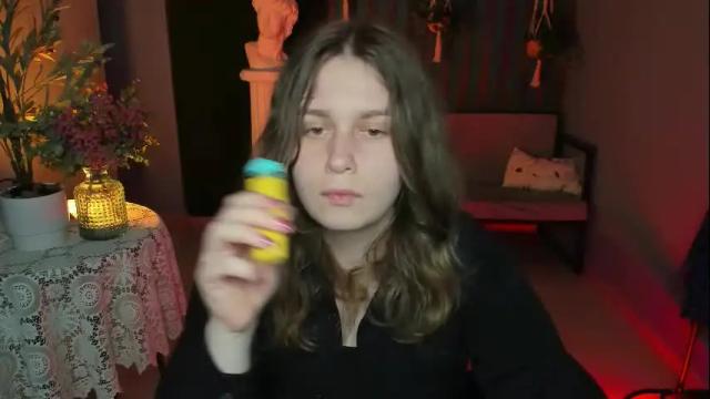 Image 10 of fioramarmoris Stream on Chaturbate on 22 days ago