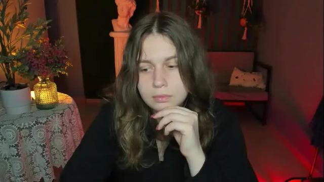 Image 11 of fioramarmoris Stream on Chaturbate on 22 days ago
