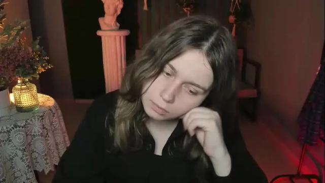 Image 2 of fioramarmoris Stream on Chaturbate on 21 days ago