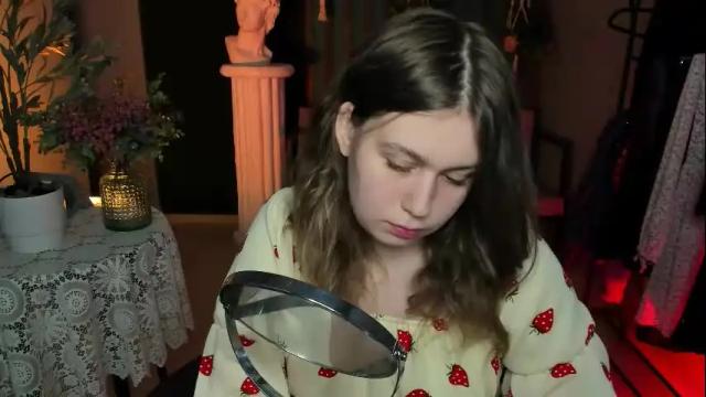 Image 2 of fioramarmoris Stream on Chaturbate on 15 days ago