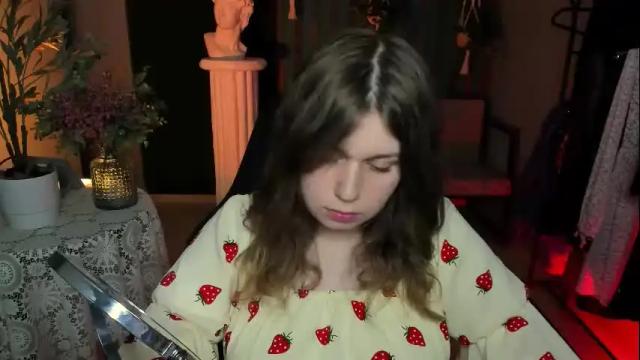 Image 3 of fioramarmoris Stream on Chaturbate on 15 days ago