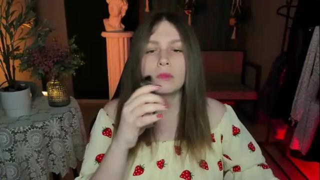 Image 7 of fioramarmoris Stream on Chaturbate on 15 days ago