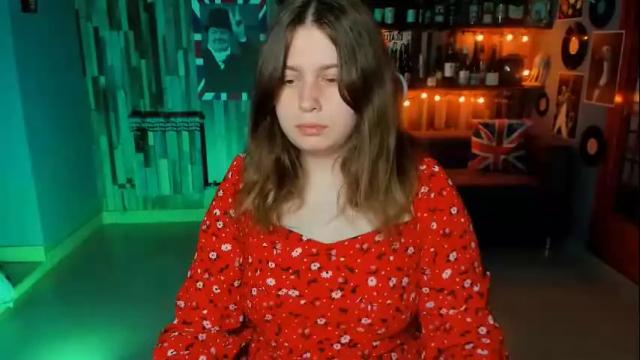 Image 7 of fioramarmoris Stream on Chaturbate on 13 days ago
