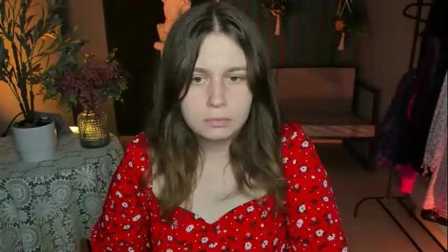 Image 10 of fioramarmoris Stream on Chaturbate on 12 days ago