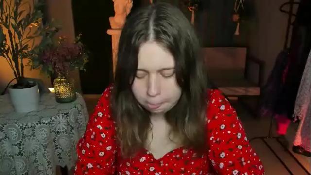 Image 2 of fioramarmoris Stream on Chaturbate on 12 days ago