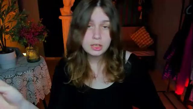 Image 12 of fioramarmoris Stream on Chaturbate on 9 days ago