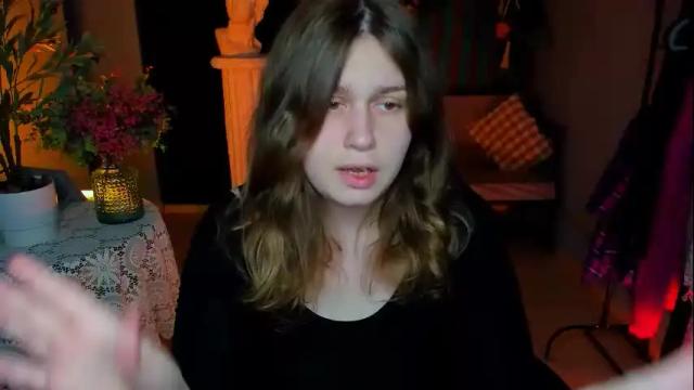 Image 7 of fioramarmoris Stream on Chaturbate on 9 days ago