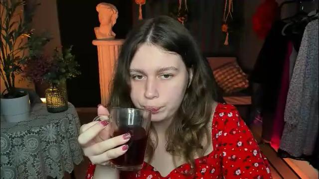 Image 3 of fioramarmoris Stream on Chaturbate on 2 days ago