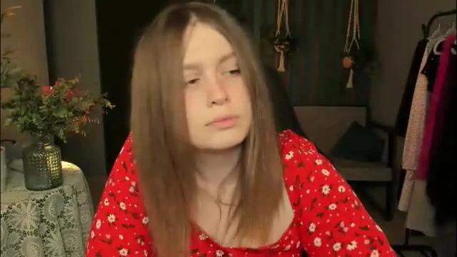 Image 10 of fioramarmoris Stream on Chaturbate on 20 days ago