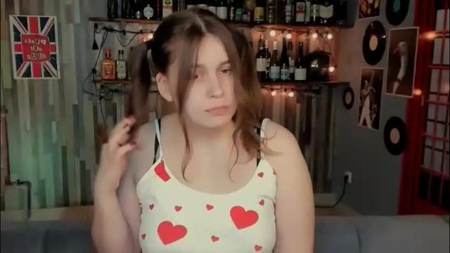 Image 10 of fioramarmoris Stream on Chaturbate on 1 month ago