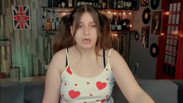 Image 12 of fioramarmoris Stream on Chaturbate on 1 month ago