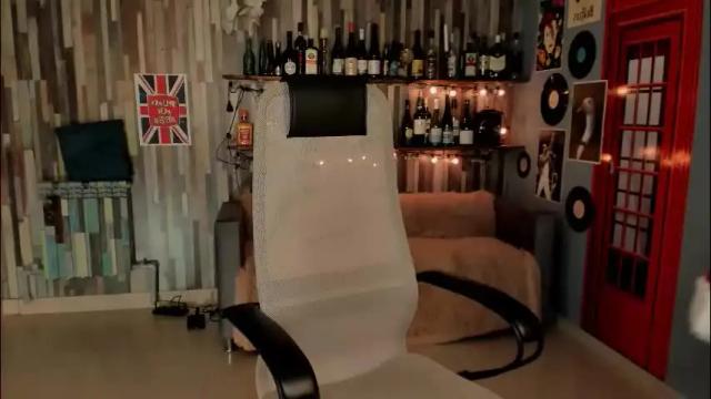 Image 12 of fioramarmoris Stream on Chaturbate on 27 days ago