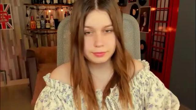 Image 11 of fioramarmoris Stream on Chaturbate on 24 days ago