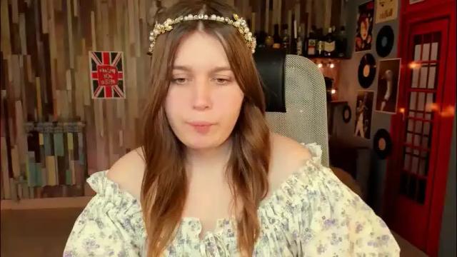 Image 3 of fioramarmoris Stream on Chaturbate on 24 days ago