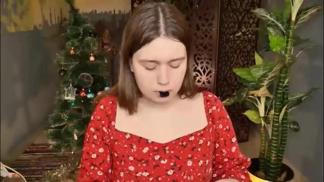 Image 10 of fioramarmoris Stream on Chaturbate on 19 days ago