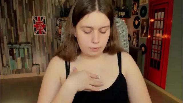 Image 6 of fioramarmoris Stream on Chaturbate on 18 days ago