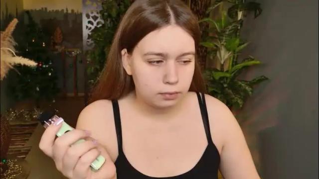 Image 4 of fioramarmoris Stream on Chaturbate on 14 days ago