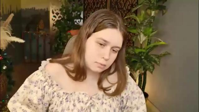 Image 3 of fioramarmoris Stream on Chaturbate on 12 days ago