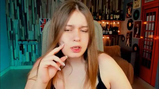 Image 11 of fioramarmoris Stream on Chaturbate on 5 days ago