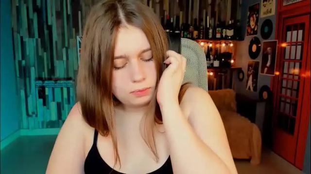 Image 8 of fioramarmoris Stream on Chaturbate on 5 days ago