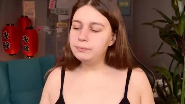 Image 10 of fioramarmoris Stream on Chaturbate on 18 hours ago