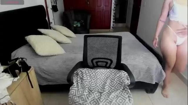 Image 6 of fiore_sanz Stream on Chaturbate on 18 days ago