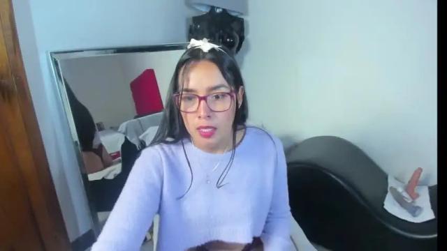 Image 10 of fiorela_ocean Stream on Chaturbate on 14 months ago
