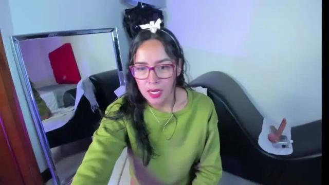 Image 6 of fiorela_ocean Stream on Chaturbate on 14 months ago