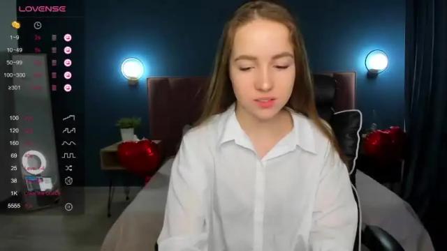 Image 3 of fire1_girl Stream on Chaturbate on 15 months ago