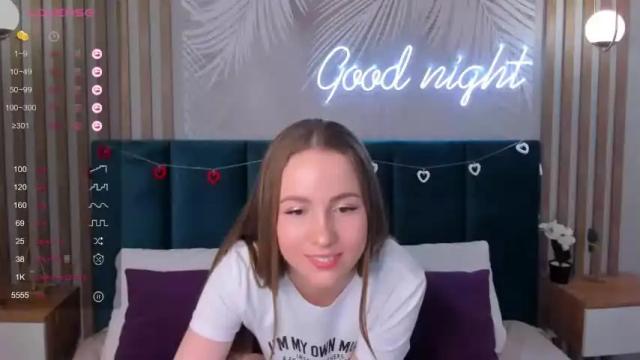 Image 3 of fire1_girl Stream on Chaturbate on 14 months ago