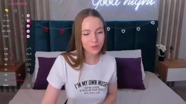 Image 4 of fire1_girl Stream on Chaturbate on 14 months ago