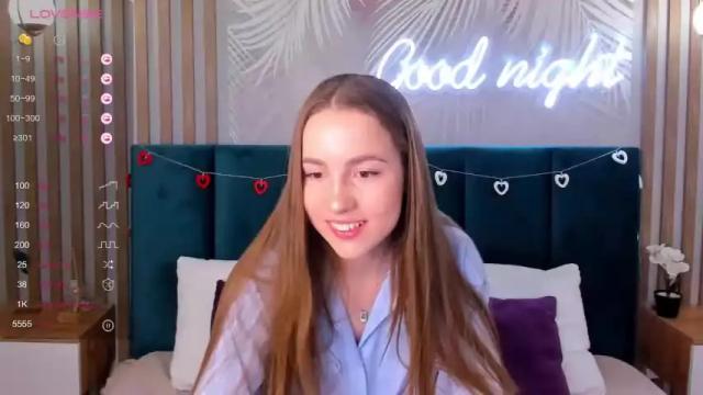 Image 2 of fire1_girl Stream on Chaturbate on 13 months ago