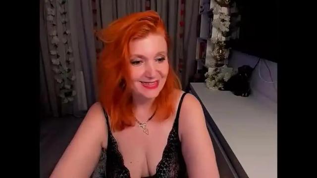 Image 4 of fire_foxone Stream on Chaturbate on 1 month ago