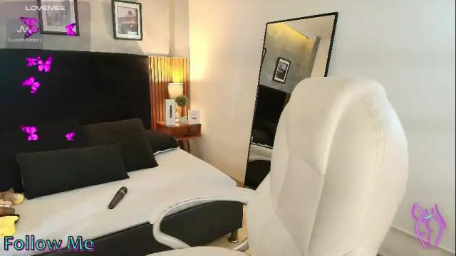 Image 4 of firephoenixjs Stream on Chaturbate on 6 months ago