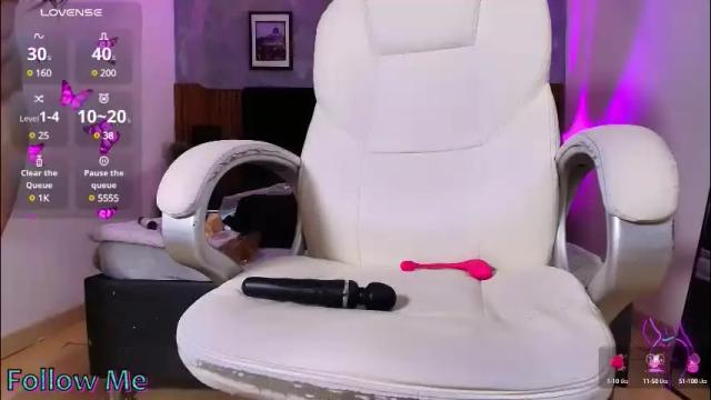 Image 8 of firephoenixjs Stream on Chaturbate on 5 months ago