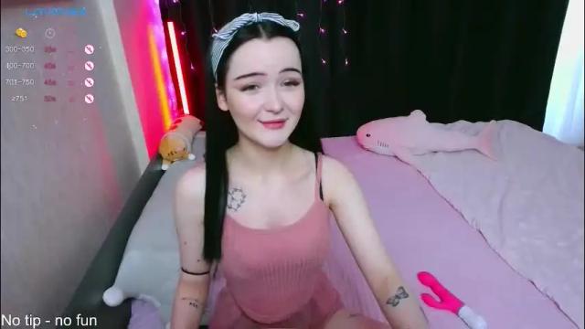Image 2 of first_day_ Stream on Chaturbate on 2 months ago
