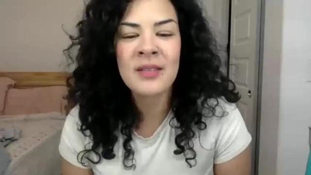 Image 7 of fitbabemona Stream on Chaturbate on 16 months ago