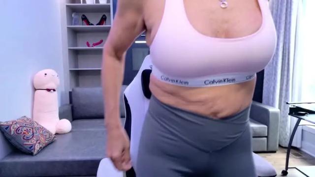 Image 7 of fitcougarcb Stream on Chaturbate on 1 month ago