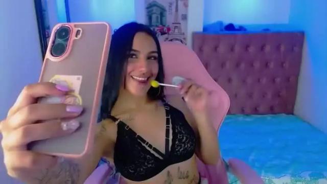 Image 2 of flaca_57 Stream on Chaturbate on 13 months ago