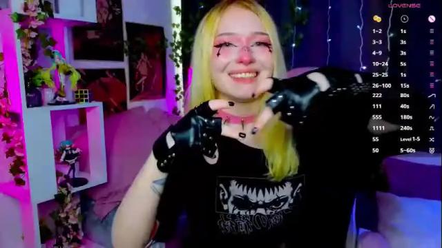 Image 2 of flaircorell Stream on Chaturbate on 2 months ago