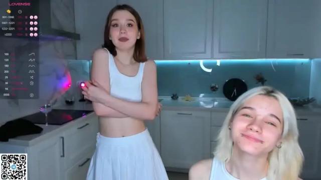 Image 10 of flamingdarkgirl Stream on Chaturbate on 19 months ago
