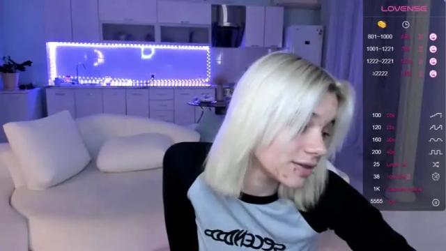 Image 11 of flamingdarkgirl Stream on Chaturbate on 13 months ago