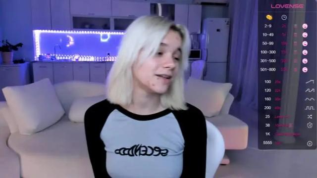 Image 7 of flamingdarkgirl Stream on Chaturbate on 13 months ago