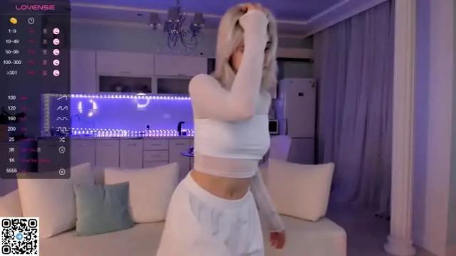 Image 2 of flamingdarkgirl Stream on Chaturbate on 18 months ago