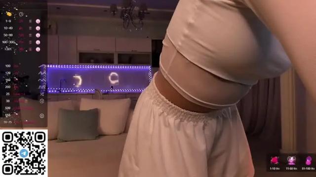 Image 3 of flamingdarkgirl Stream on Chaturbate on 18 months ago