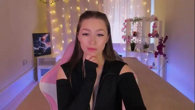 Image 11 of fleurs_de_cerisier Stream on Chaturbate on 1 month ago