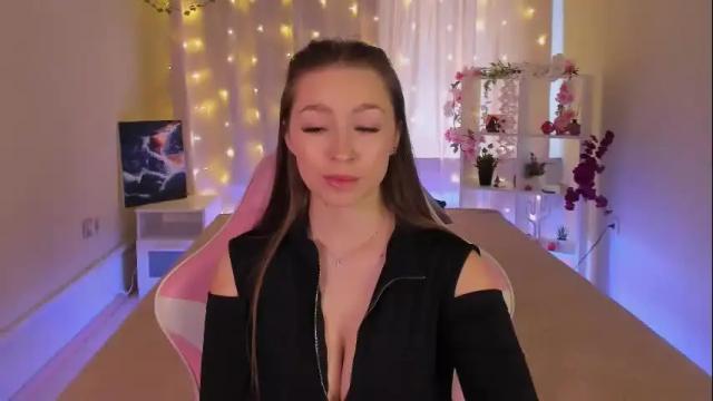 Image 12 of fleurs_de_cerisier Stream on Chaturbate on 1 month ago