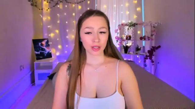 Image 2 of fleurs_de_cerisier Stream on Chaturbate on 1 month ago