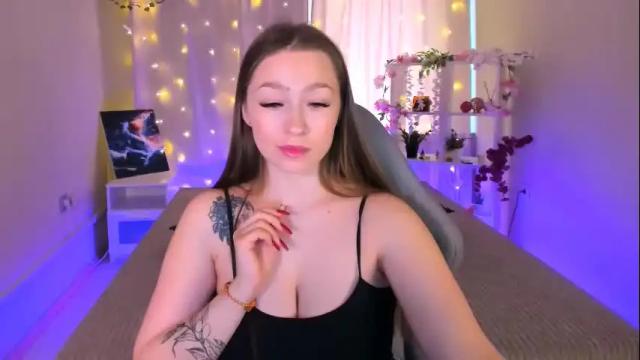 Image 10 of fleurs_de_cerisier Stream on Chaturbate on 1 month ago