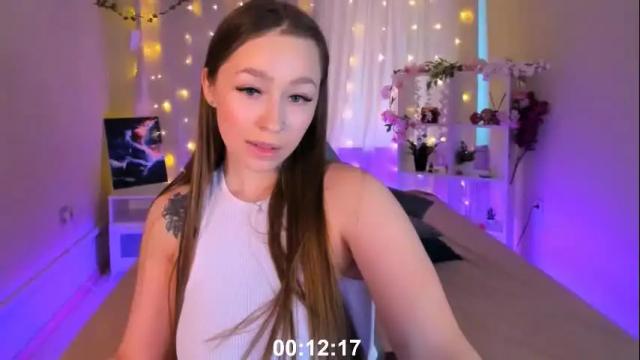 Image 10 of fleurs_de_cerisier Stream on Chaturbate on 29 days ago